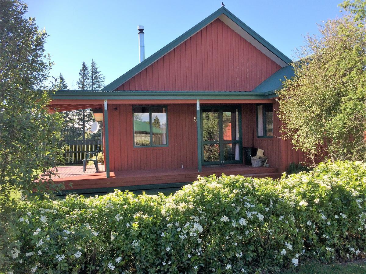 Cedar Chalets And Barkers Lodge Methven Esterno foto