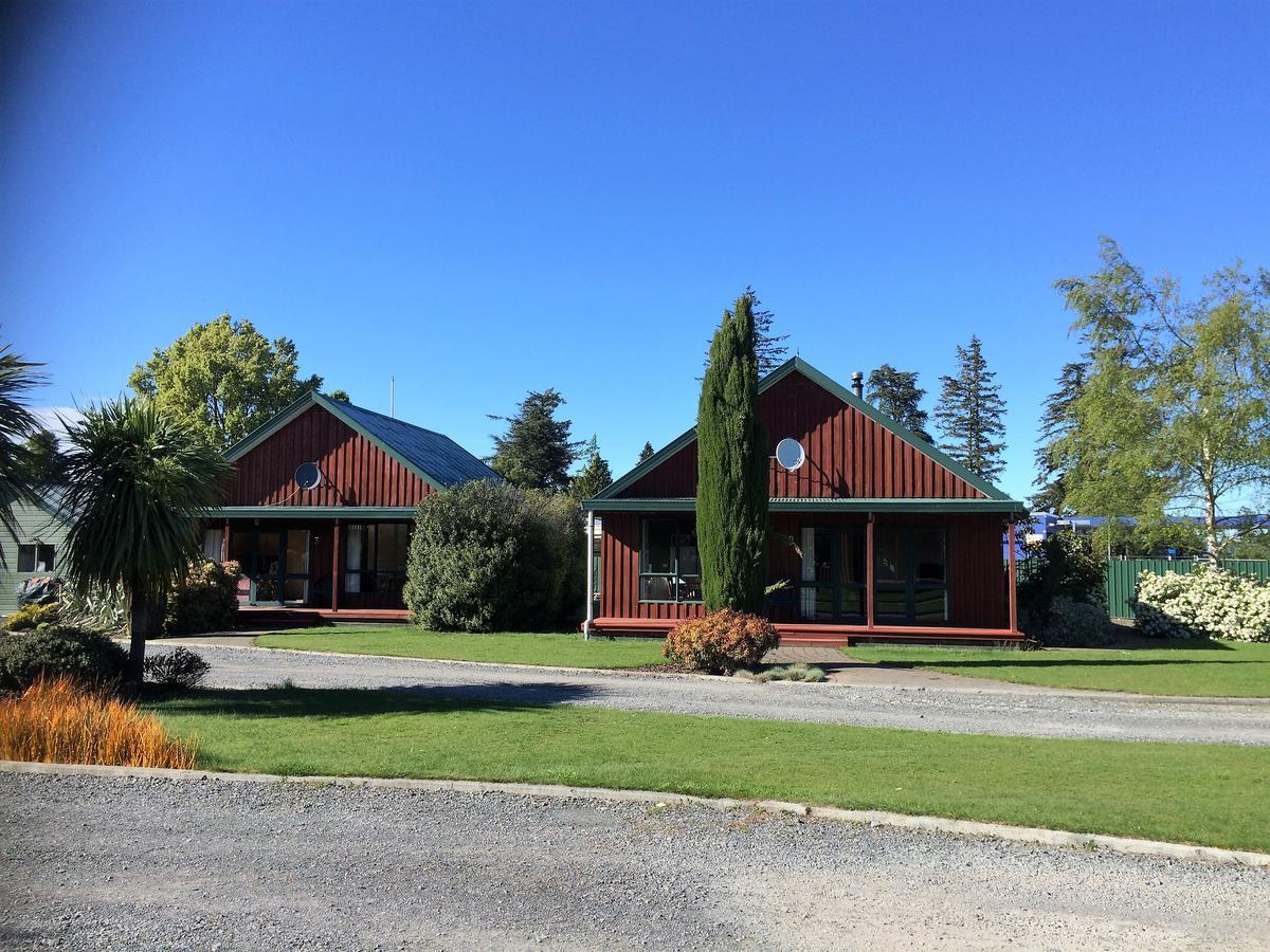 Cedar Chalets And Barkers Lodge Methven Esterno foto